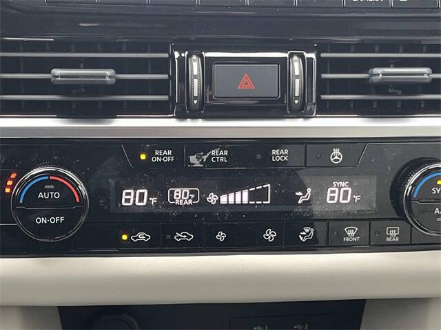 2025 Nissan Pathfinder SL