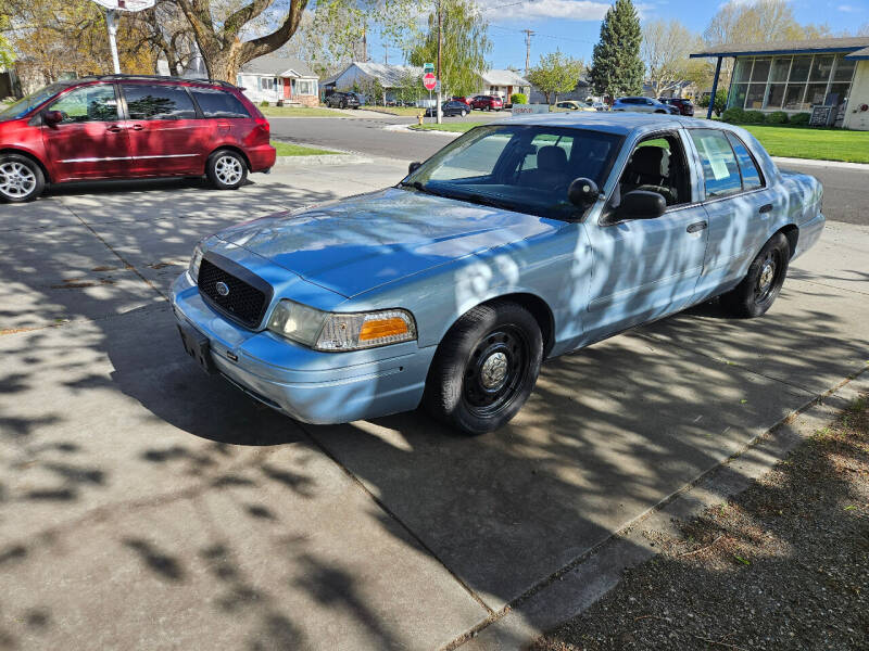 2006 Ford Crown Victoria for sale at Walters Autos in West Richland WA