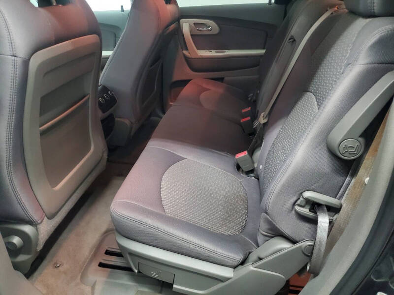 2011 Chevrolet Traverse LS
