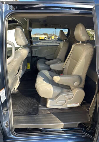 2015 Toyota Sienna