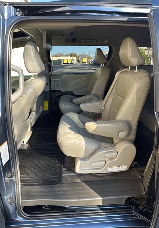 2015 Toyota Sienna