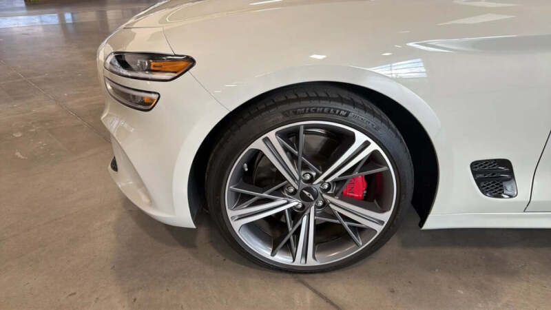2025 Genesis G70