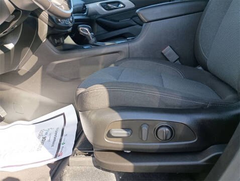 2022 Chevrolet Traverse LT Cloth