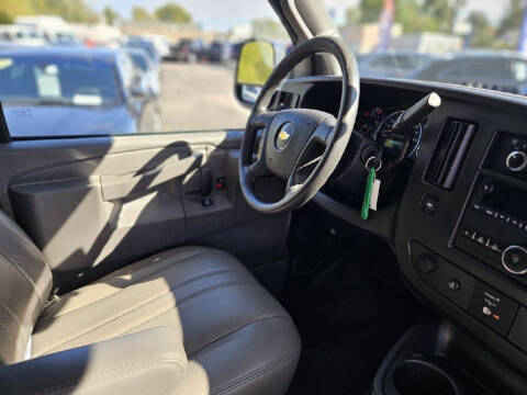 2017 Chevrolet Express 2500