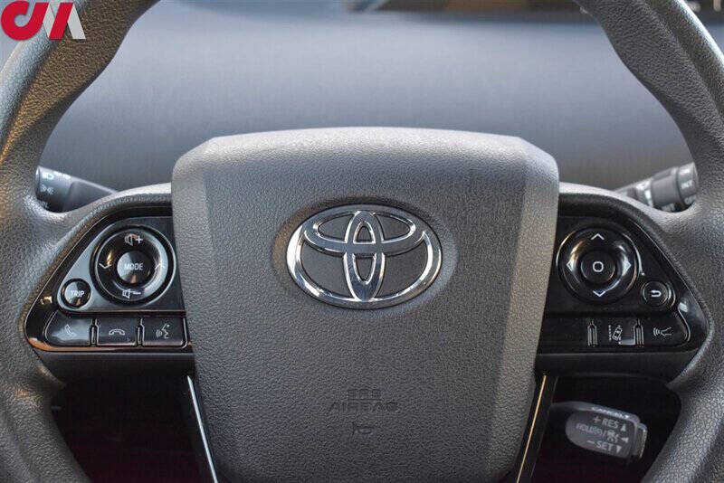 2021 Toyota Prius LE