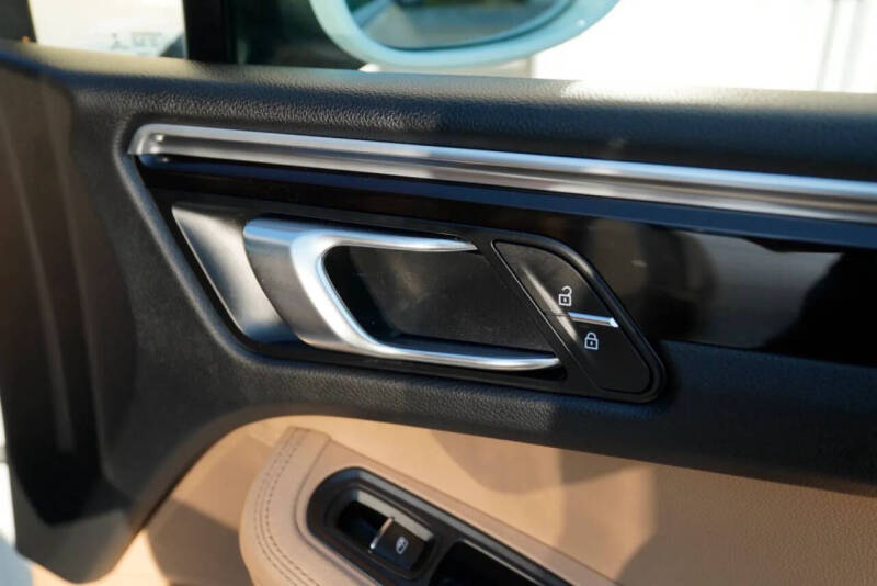 2020 Porsche Macan