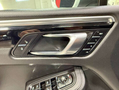 2017 Porsche Macan S