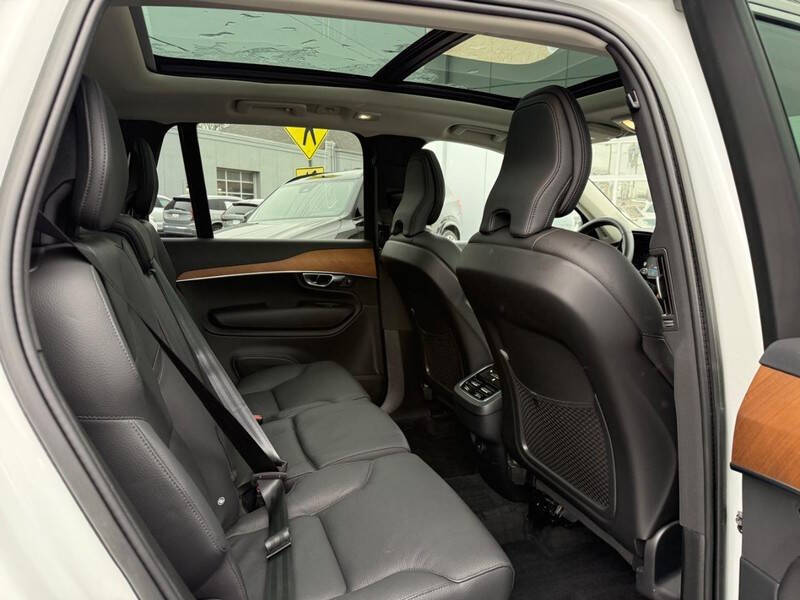 2023 Volvo XC90 B5 Plus Bright Theme
