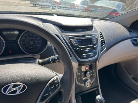 2014 Hyundai Elantra SE
