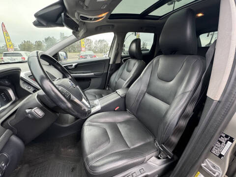 2016 Volvo XC60 T5 Drive-E Premier