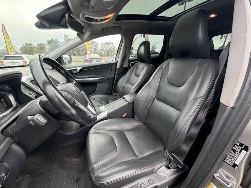 2016 Volvo XC60 T5 Drive-E Premier