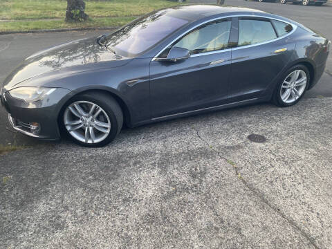 2015 Tesla Model S 70D