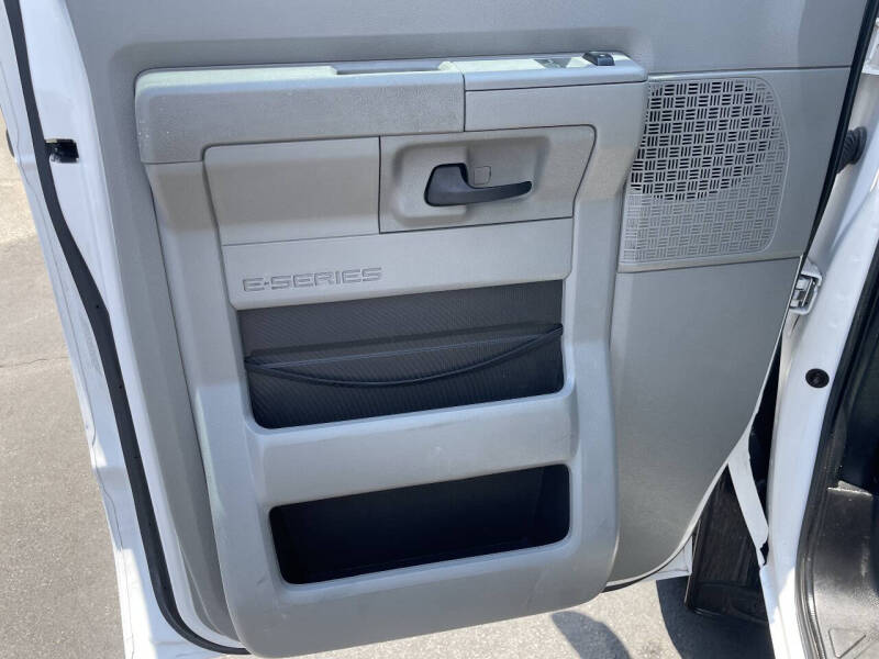 2014 Ford E-Series
