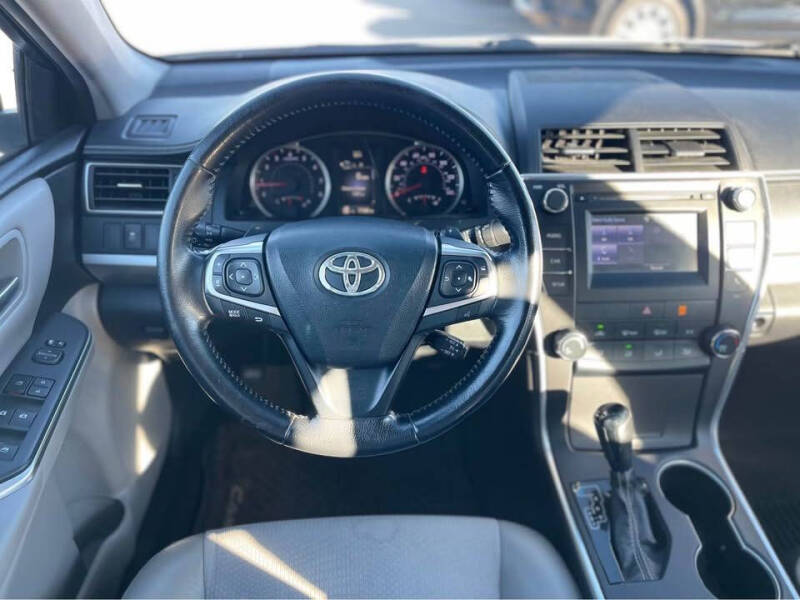 2016 Toyota Camry SE