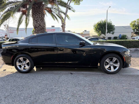 2016 Dodge Charger SXT