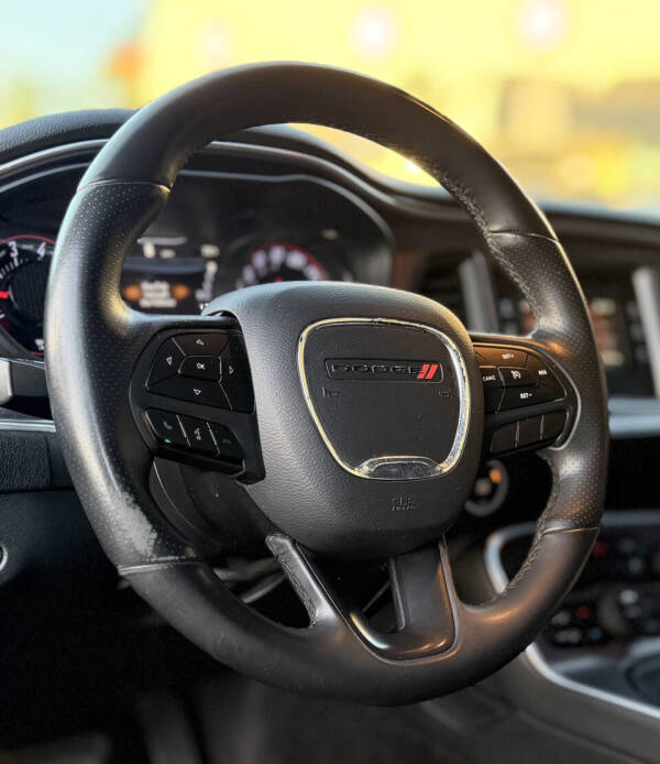 2017 Dodge Challenger SXT