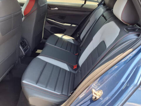 2025 Volkswagen Golf GTI SE