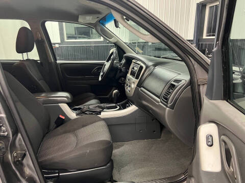 2005 Mazda Tribute s