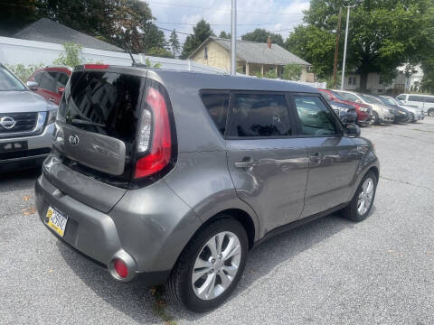 2016 Kia Soul +