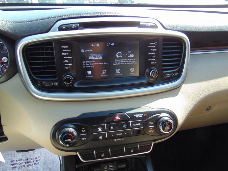 2017 Kia Sorento LX