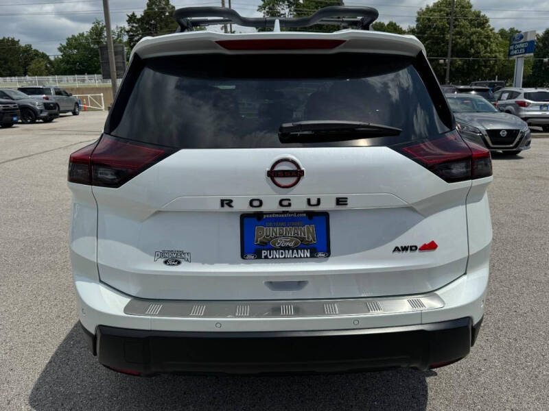 2025 Nissan Rogue Rock Creek