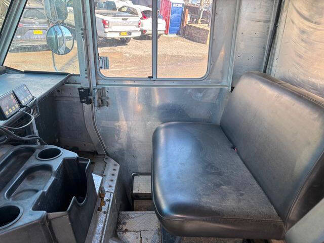 2014 Freightliner MT45 Chassis