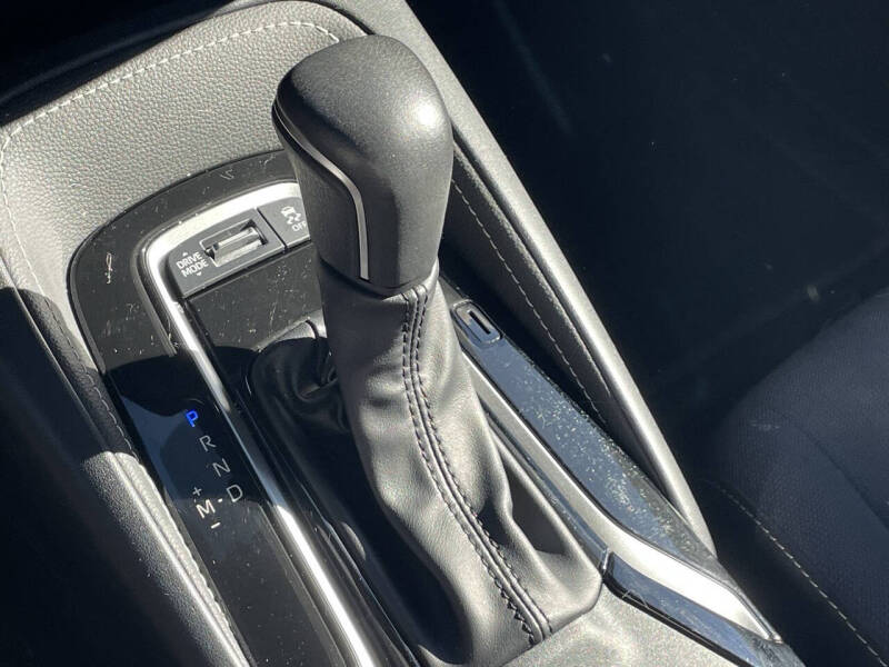 2025 Toyota Corolla Hatchback SE