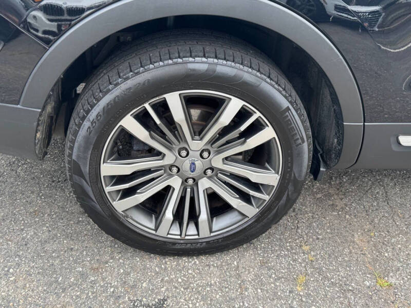 2017 Ford Explorer Platinum