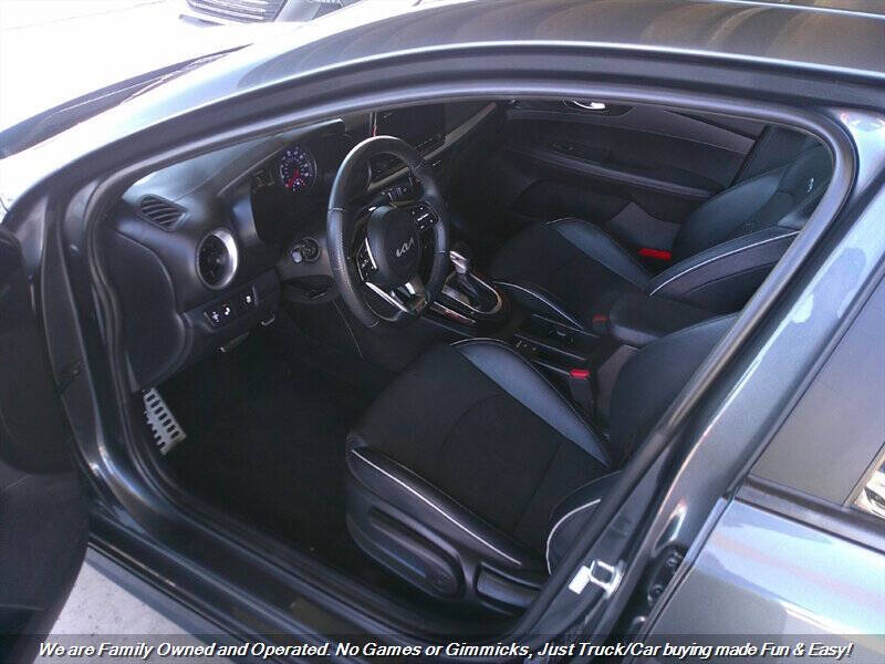 2022 Kia Forte GT Line