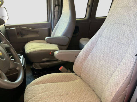 2022 Chevrolet Express LS 2500