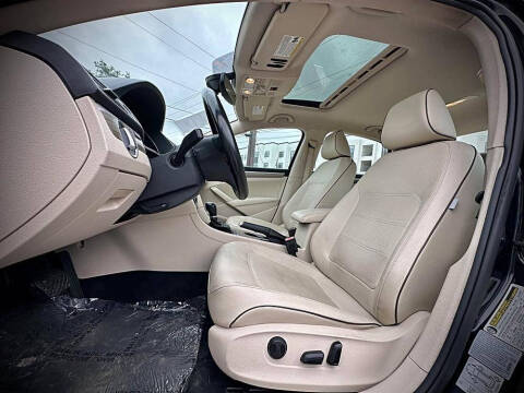 2017 Volkswagen Passat 1.8T SE