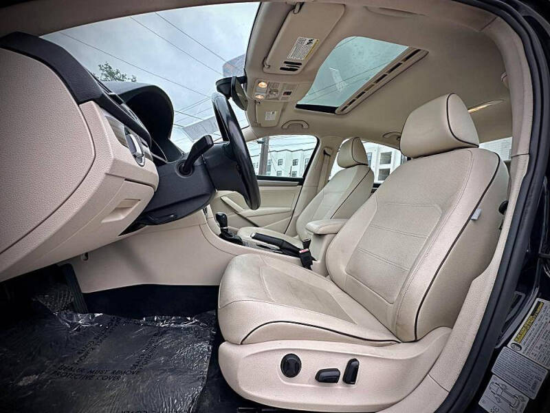 2017 Volkswagen Passat 1.8T SE