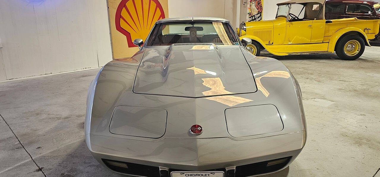 1976 Chevrolet Corvette Stingray 10
