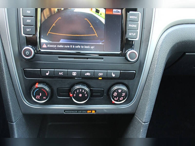 2015 Volkswagen Passat 1.8T Wolfsburg Edition