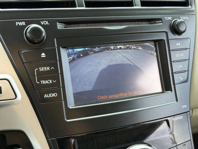 2013 Toyota Prius v
