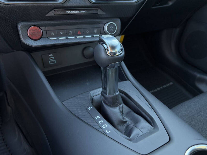 2025 Ford Mustang EcoBoost