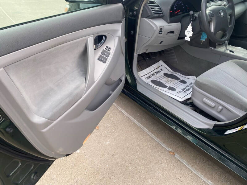 2010 Toyota Camry LE