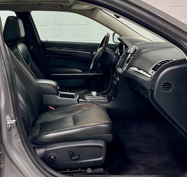 2018 Chrysler 300 Limited