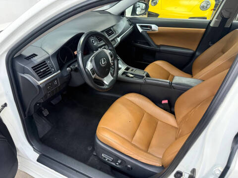2013 Lexus CT 200h
