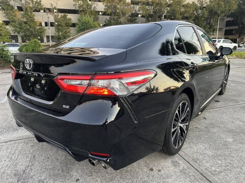 2018 Toyota Camry SE