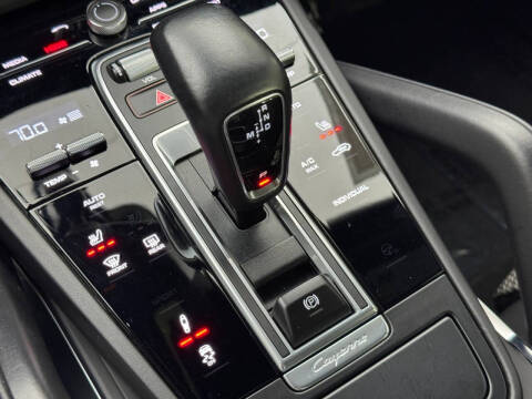 2022 Porsche Cayenne Turbo S E-Hybrid Coupe