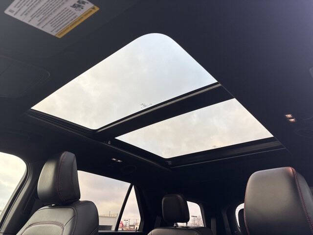 2024 Ford Explorer ST-Line