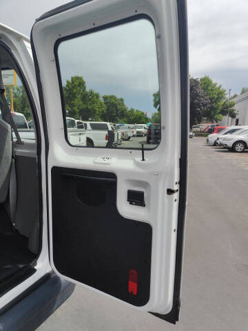 2011 Ford E-Series E-350 SD