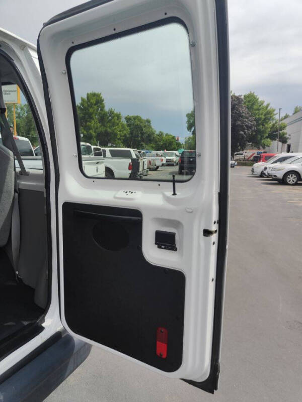 2011 Ford E-Series E-350 SD