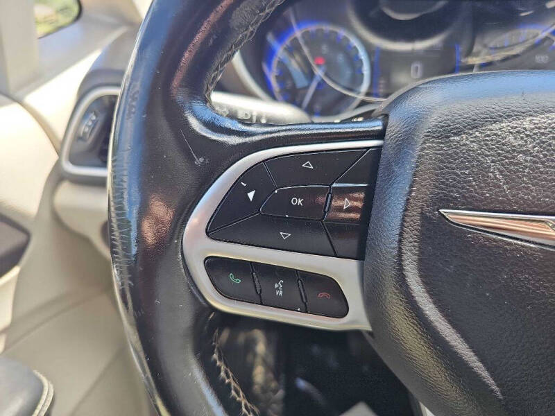 2020 Chrysler Voyager LX