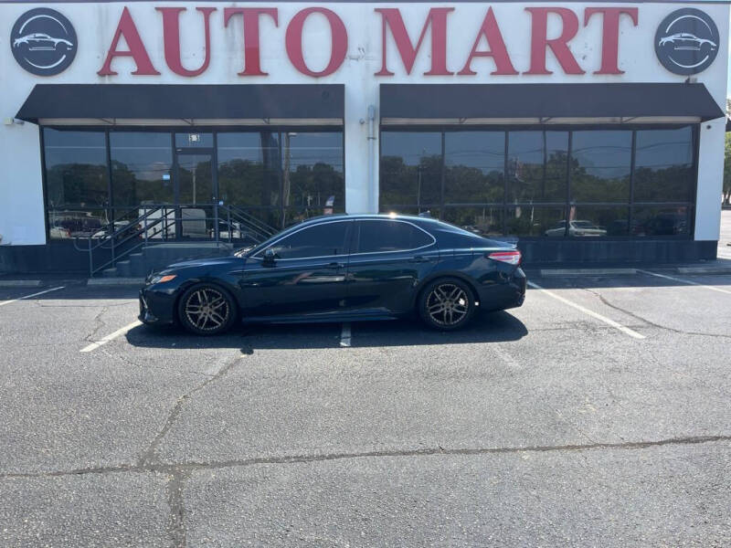 2019 Toyota Camry SE's photo