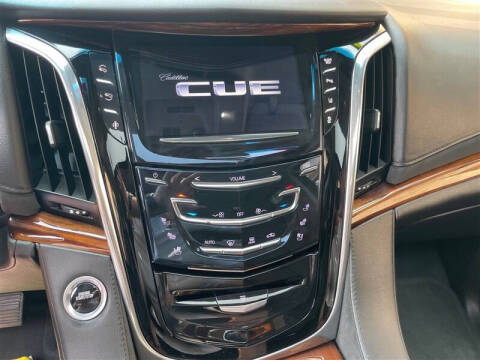 2015 Cadillac Escalade Luxury