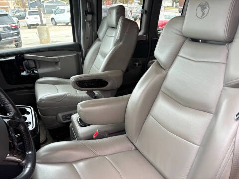 2022 Chevrolet Express 2500