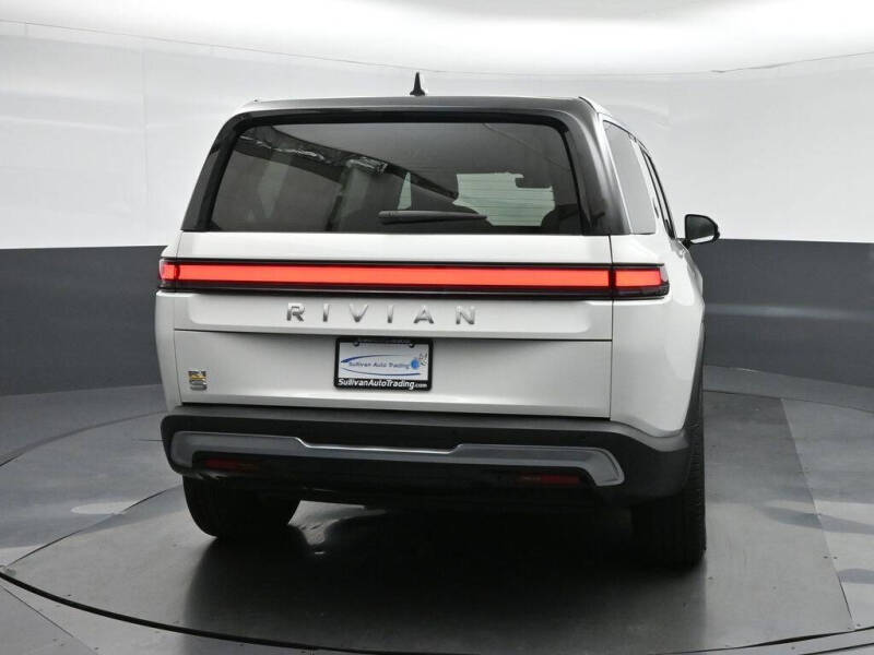 2023 Rivian R1S Launch Edition