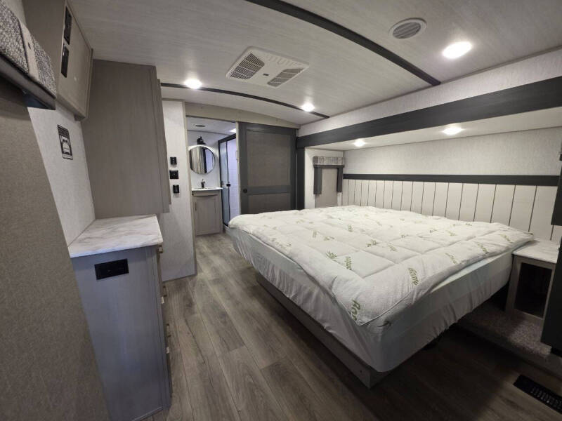 2024 Forest River Heritage Glen 36FL